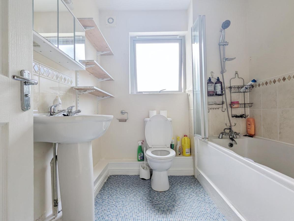 Guest Rooms Near City Centre & Dock Free Parking Ліверпуль Екстер'єр фото
