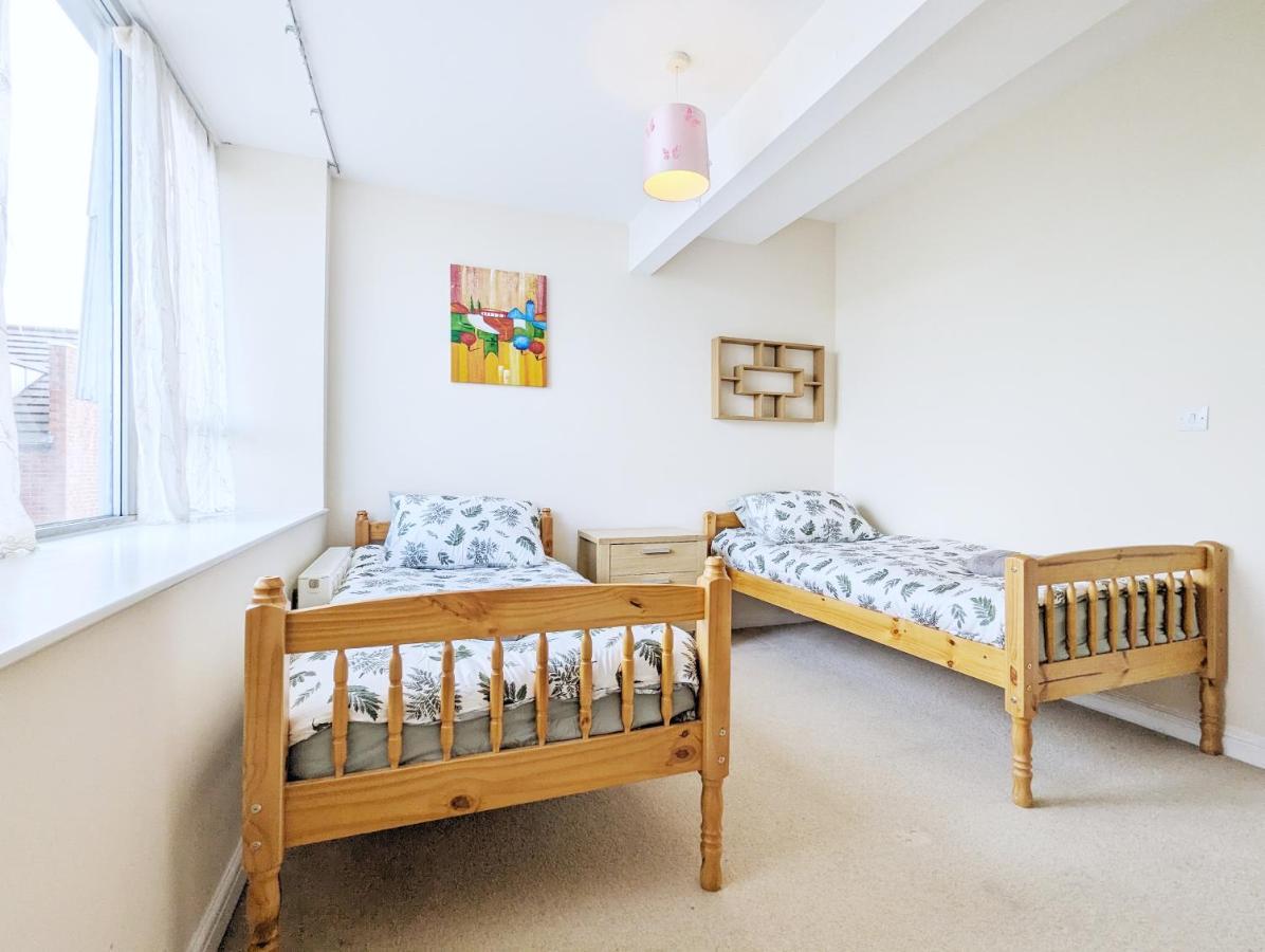 Guest Rooms Near City Centre & Dock Free Parking Ліверпуль Екстер'єр фото