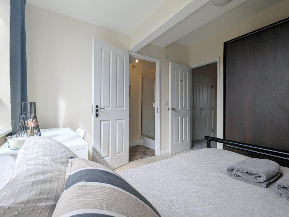 Guest Rooms Near City Centre & Dock Free Parking Ліверпуль Екстер'єр фото