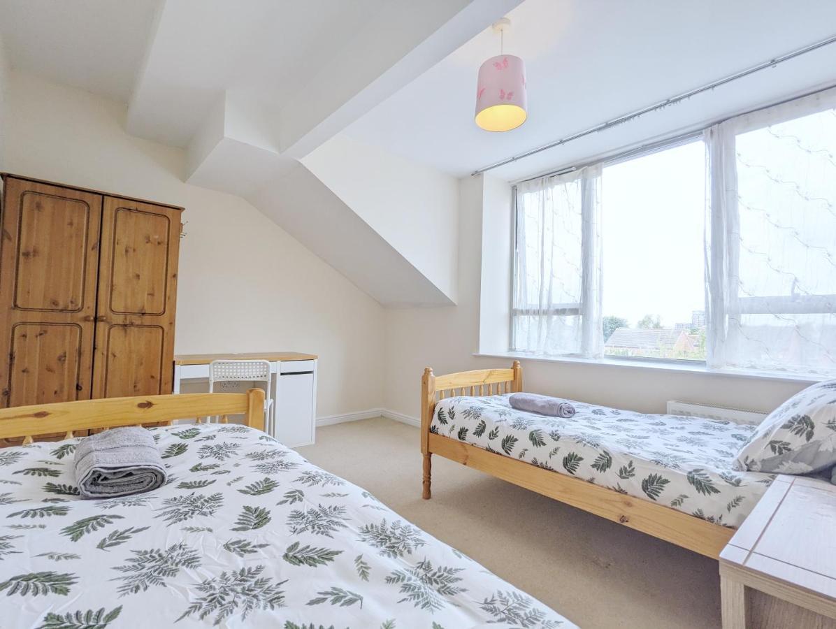 Guest Rooms Near City Centre & Dock Free Parking Ліверпуль Екстер'єр фото