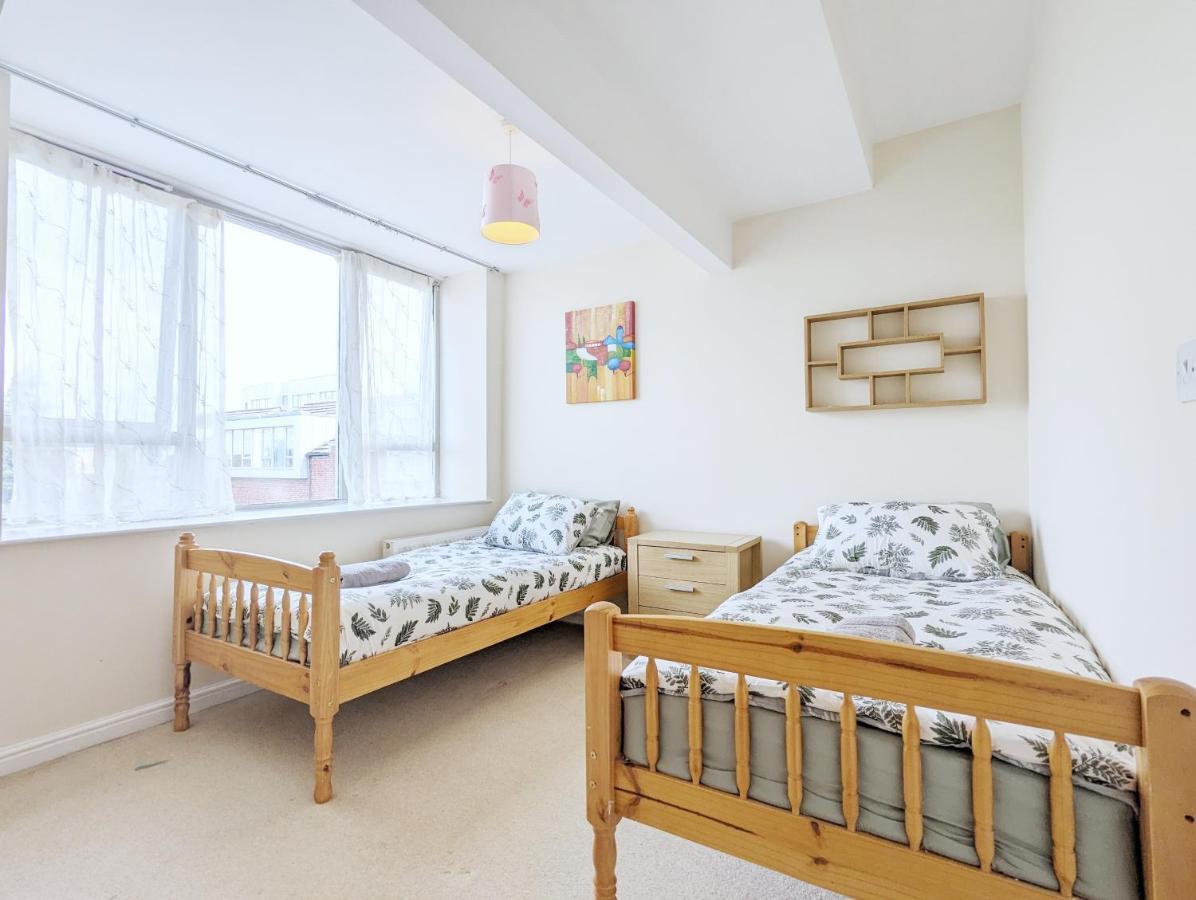 Guest Rooms Near City Centre & Dock Free Parking Ліверпуль Екстер'єр фото
