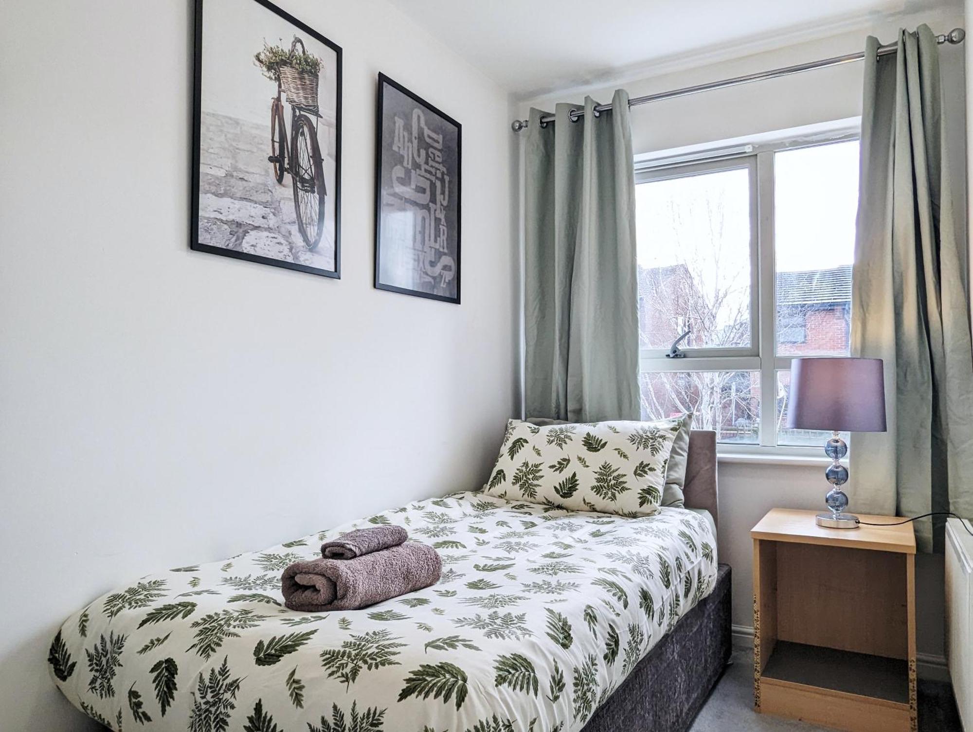 Guest Rooms Near City Centre & Dock Free Parking Ліверпуль Екстер'єр фото